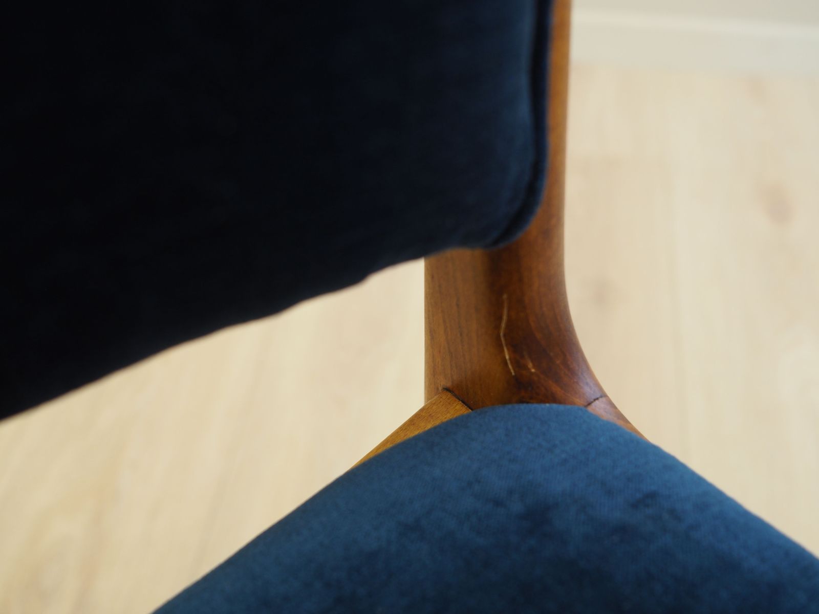 photo vinterior Set Van Vier Beukenhouten Stoelen – Deens Design, Ca. Jaren 1950 – Ontwerper Holger Jacobsen, Fabrikant Fritz Hansen