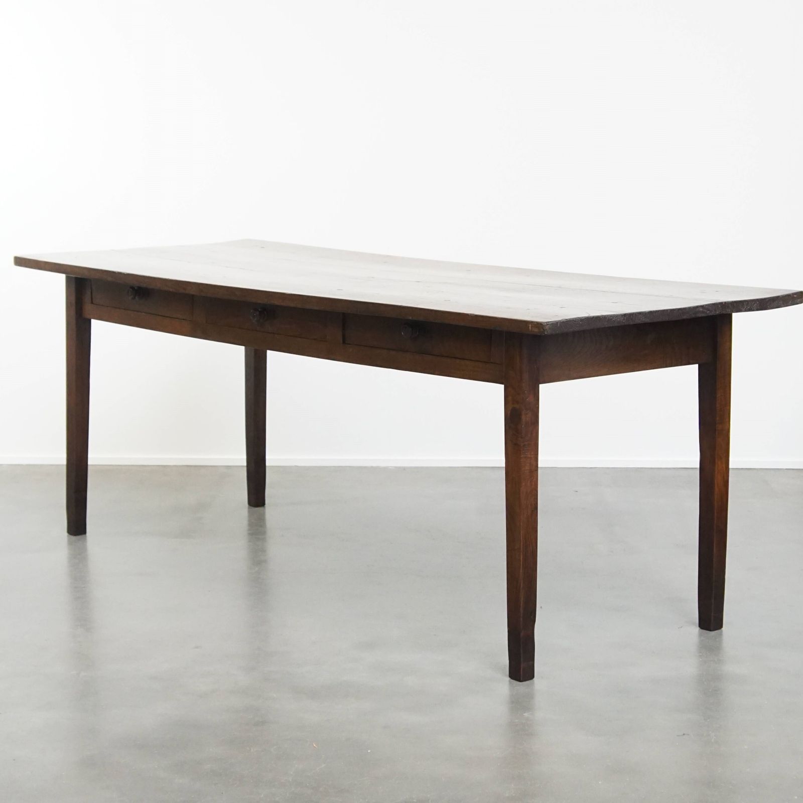 Timeless Antique Early 19th Century English 6 Person Dining Table With A Beautiful Walnut Top And 3 Drawers