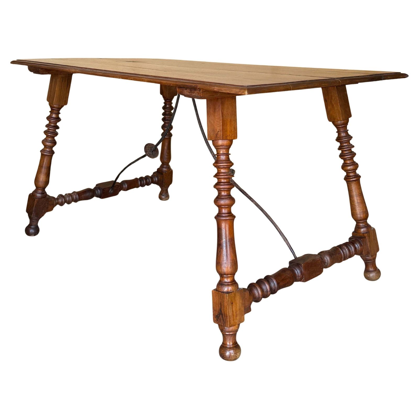 Table d'appoint espagnole du XIXe siècle, pieds tournés sculptés et double entretoise