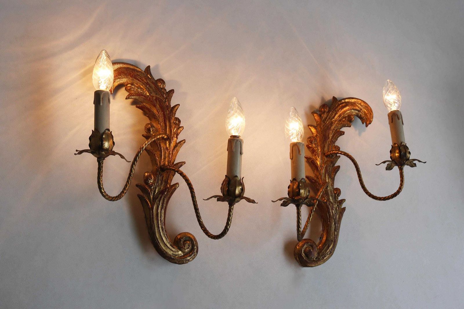 Antique Italian Florentine Giltwood Leaf Wall Sconces, 1940s, Set Of 2 photo 1286.0