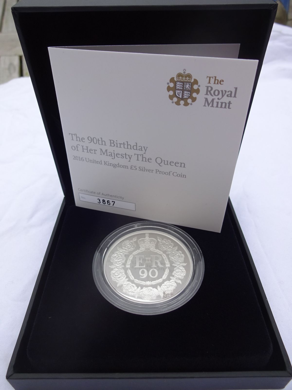 2016 Royal Mint Queens 90th Birthday £5 Coin photo Home Decor