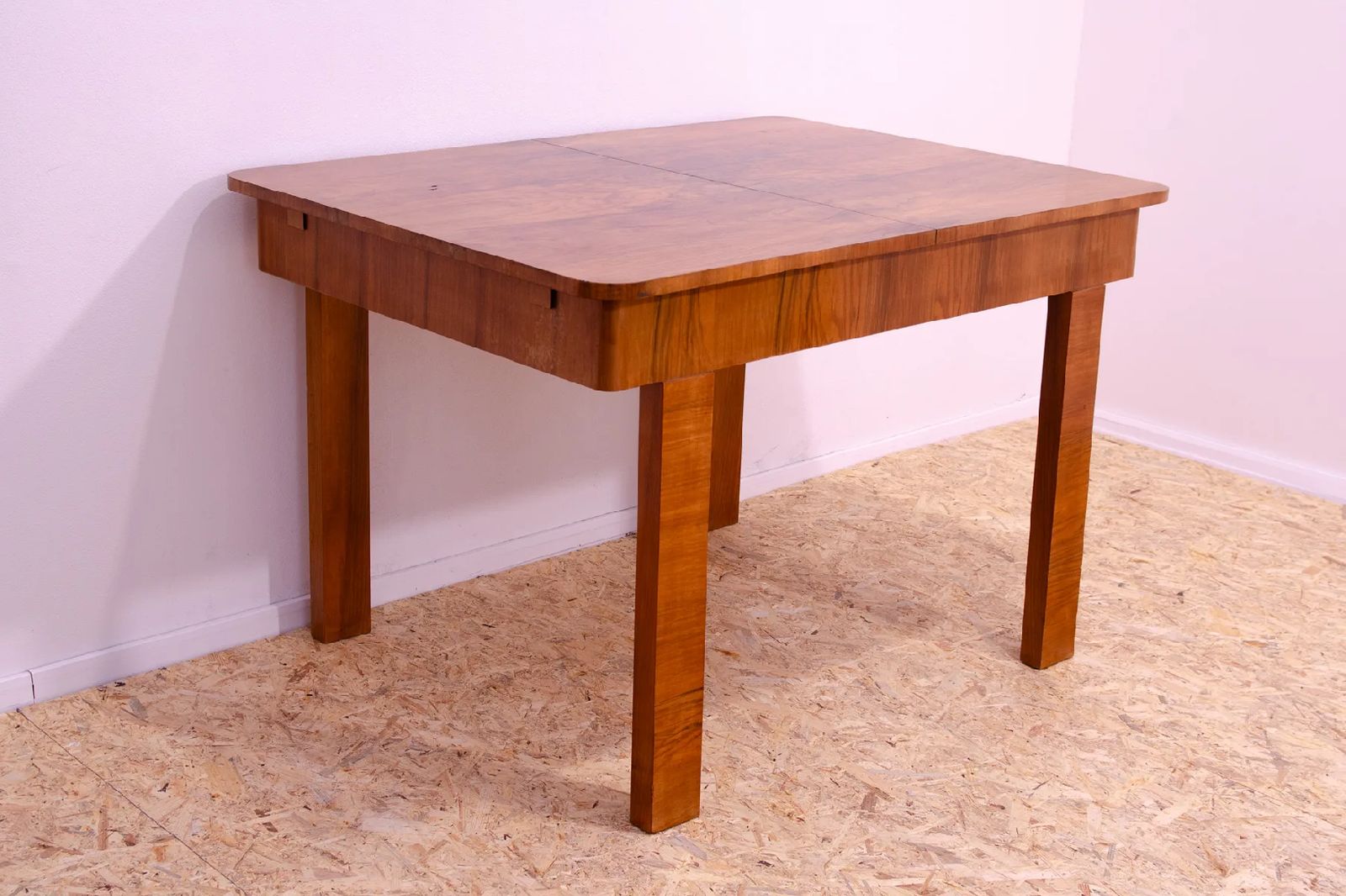 Walnoten uitschuifbare eettafel, jaren 1930, Tsjecho-Slowakije photo furniture