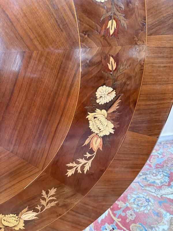 Table à Manger   Guéridon Basculant En Marqueterie De Style Napoléon III photo for sale