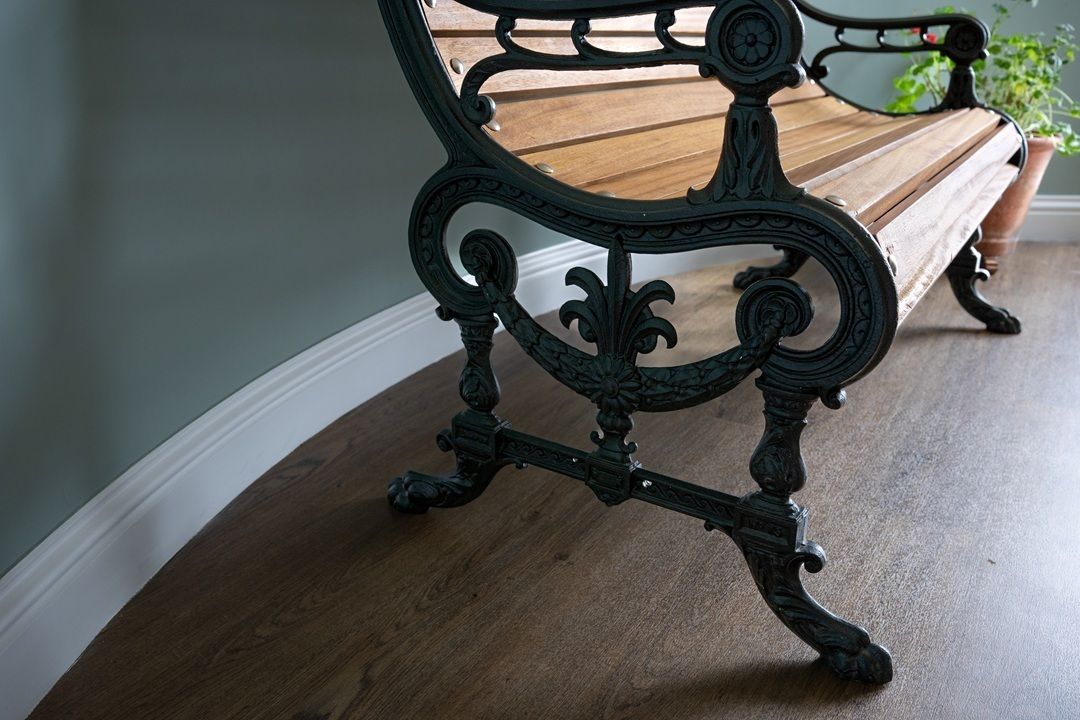 photo furniture Antique Carron Garden Bench