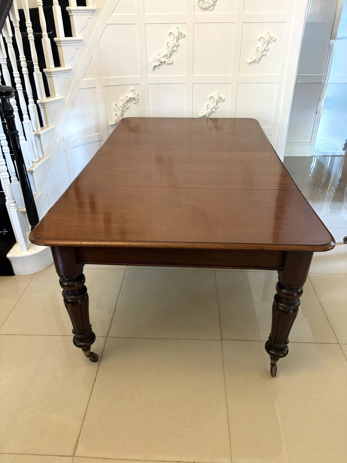 Antique 19th Century Quality Mahogany 10 Seater Extending Dining Table