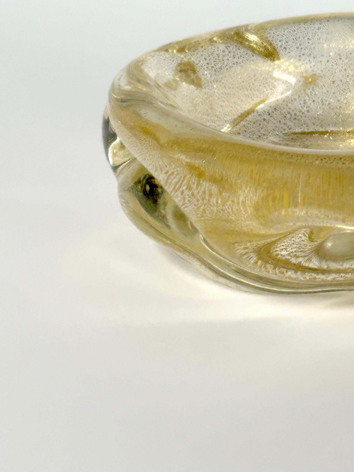 Small Gold Murano Glass Freeform Shaped Bowl By Archimede Seguso, Italy, 1980s photo for sale