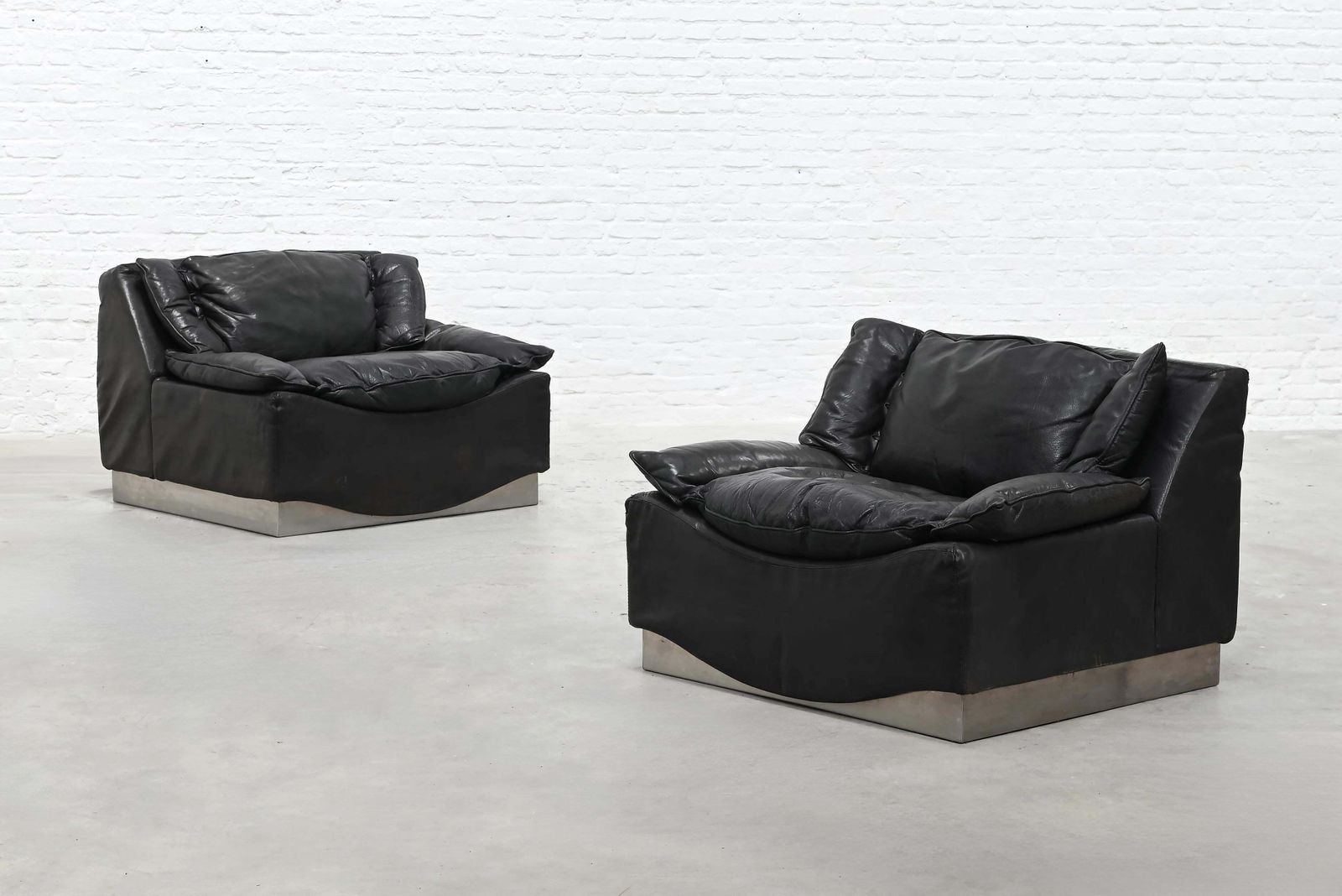 Pair Of Lounge Armchairs In Leather And Steel By Luciano Frigerio, Italy 1960s photo furniture