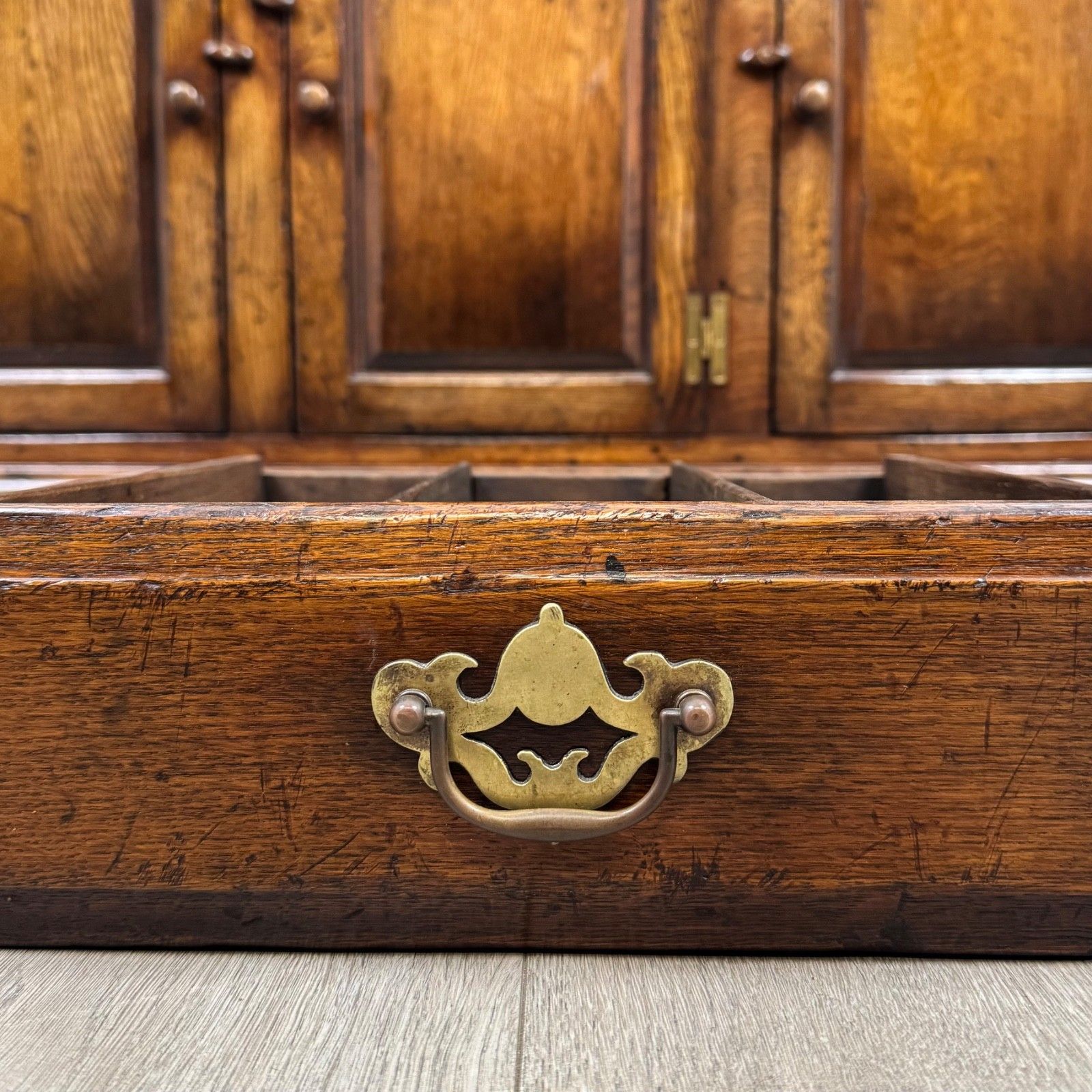 825.0 Antique 20th Century Traditional Oak Dresser Of Finest Quality photo