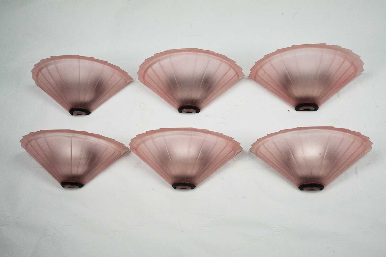 Set Of Six De Majo Sconces In Thick Pink Murano Glass. Italy 1980s photo vinterior