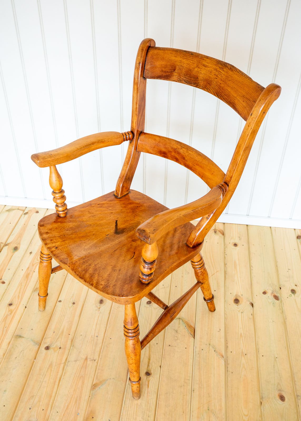 photo buy Antique Blonde Windsor Chair Satin Birch Country Bar Back Oxford Armchair 1850 Farmhouse Country House Victoria.N