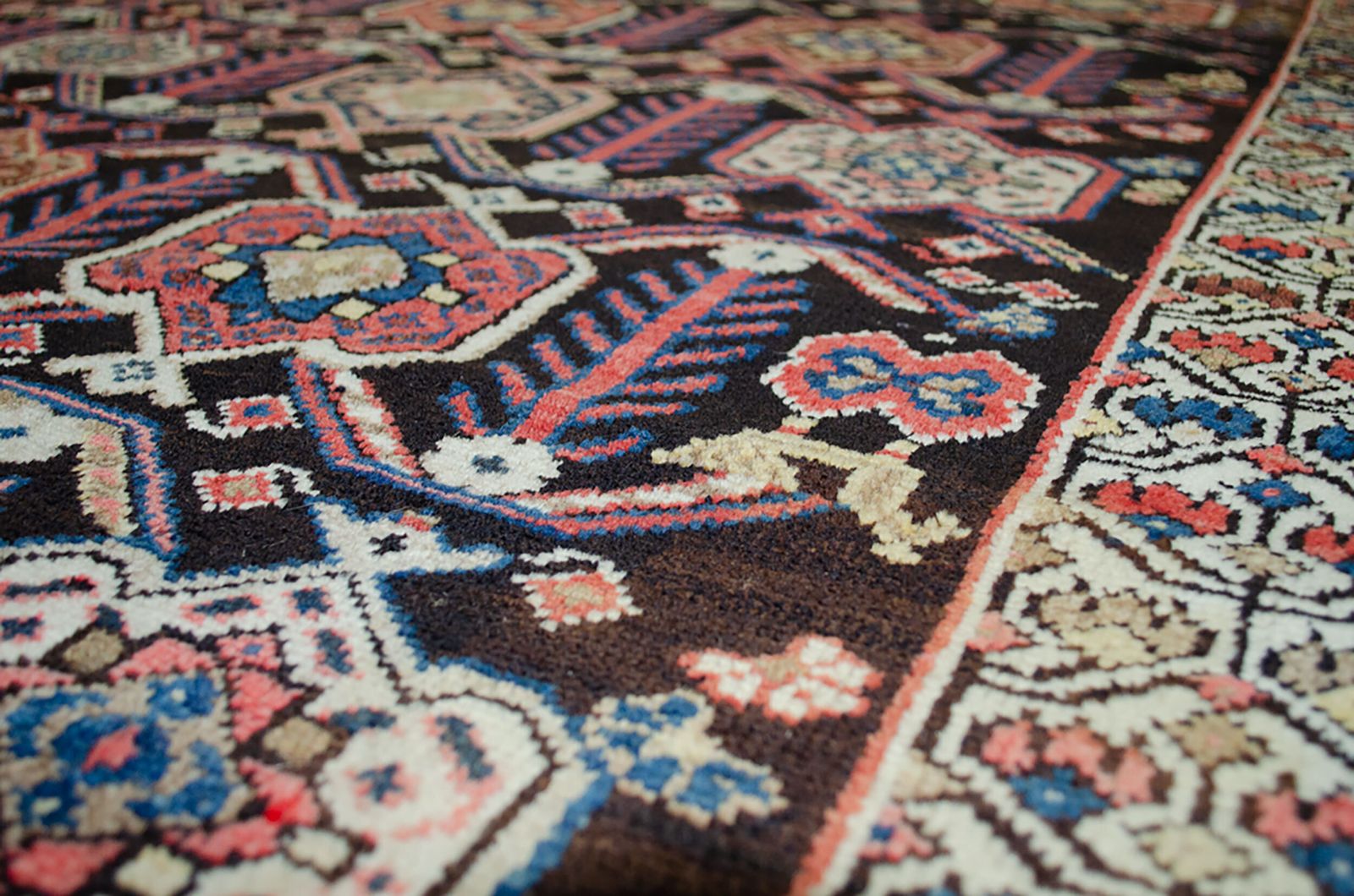 Antique Shahsavan Rug 206x129cm photo furniture