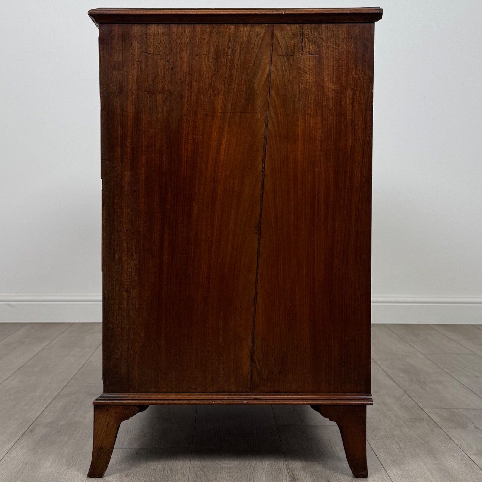 Antique 18th Century Chest Of Drawers In Mahogany photo for sale