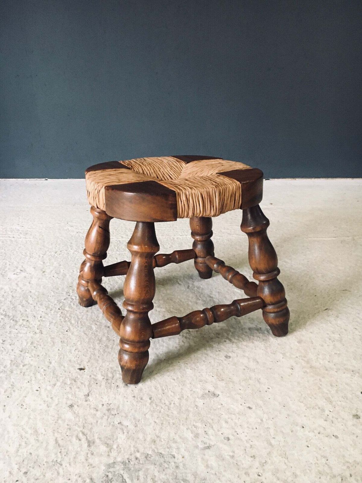 photo vintage Rustic Design Low Oak & Rush Stools, France 1940's
