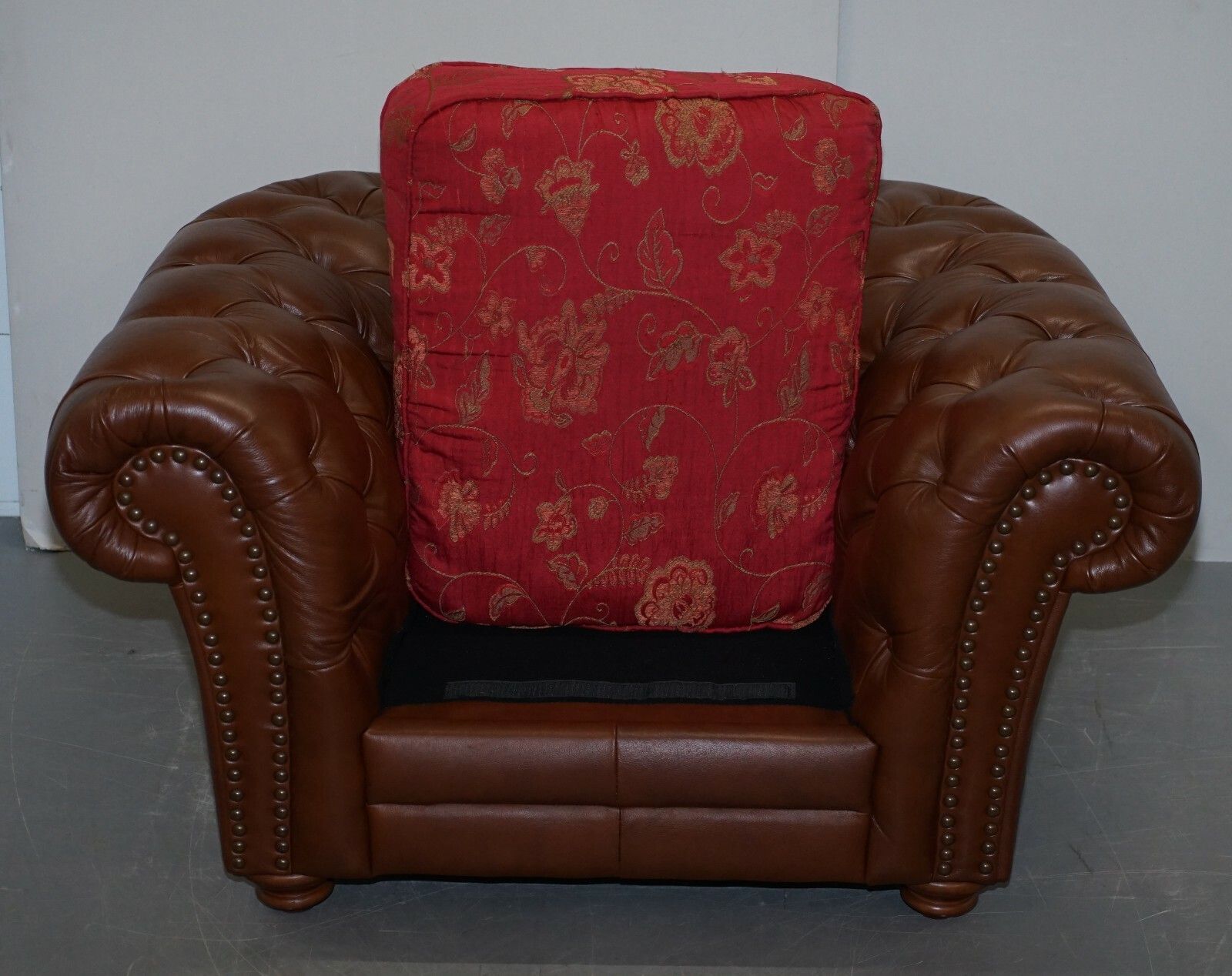 500.0 Tetrad Made In England Brown Leather Chesterfield Armchair Part Of Full Suite photo