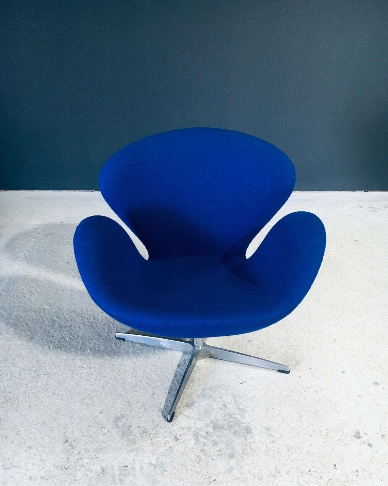 Mid Century Modern Scandinavian Design Swan Chair Van Arne Jacobsen, Denemarken, Jaren 1970 photo Meubels