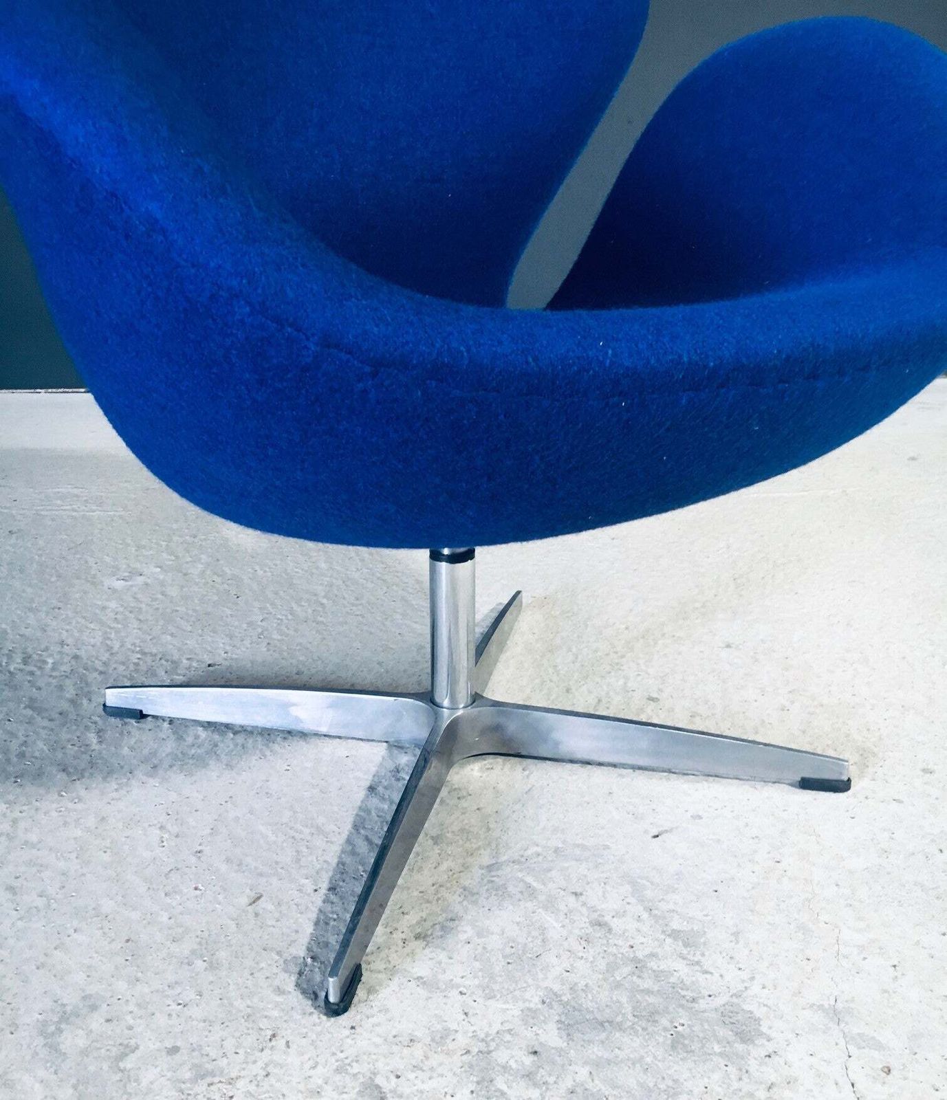 photo vintage Mid Century Modern Scandinavian Design Swan Chair Van Arne Jacobsen, Denemarken, Jaren 1970