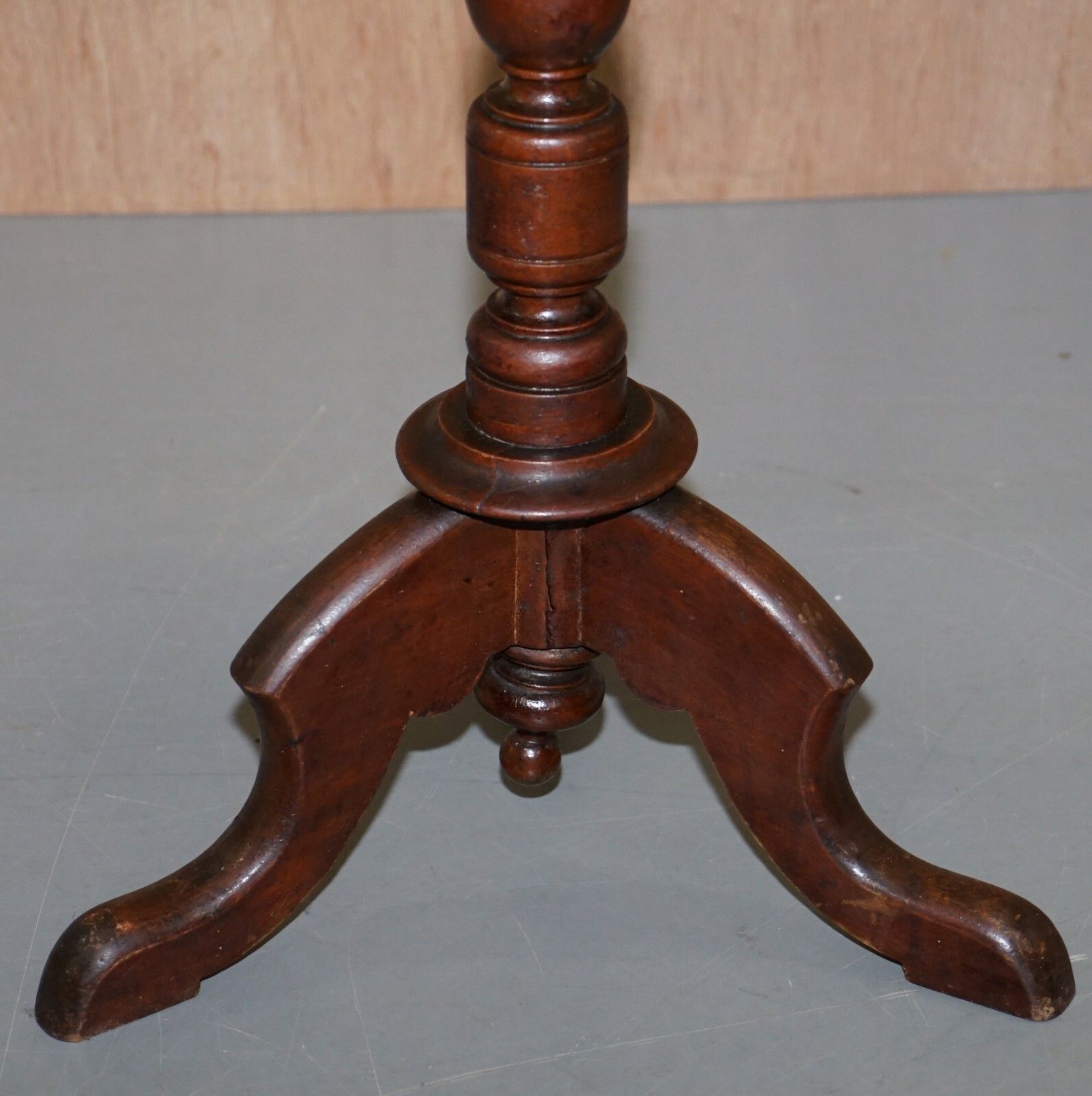 Large Edwardian Period English Solid Oak Side End Lamp Wine Occasional Table photo 450.0