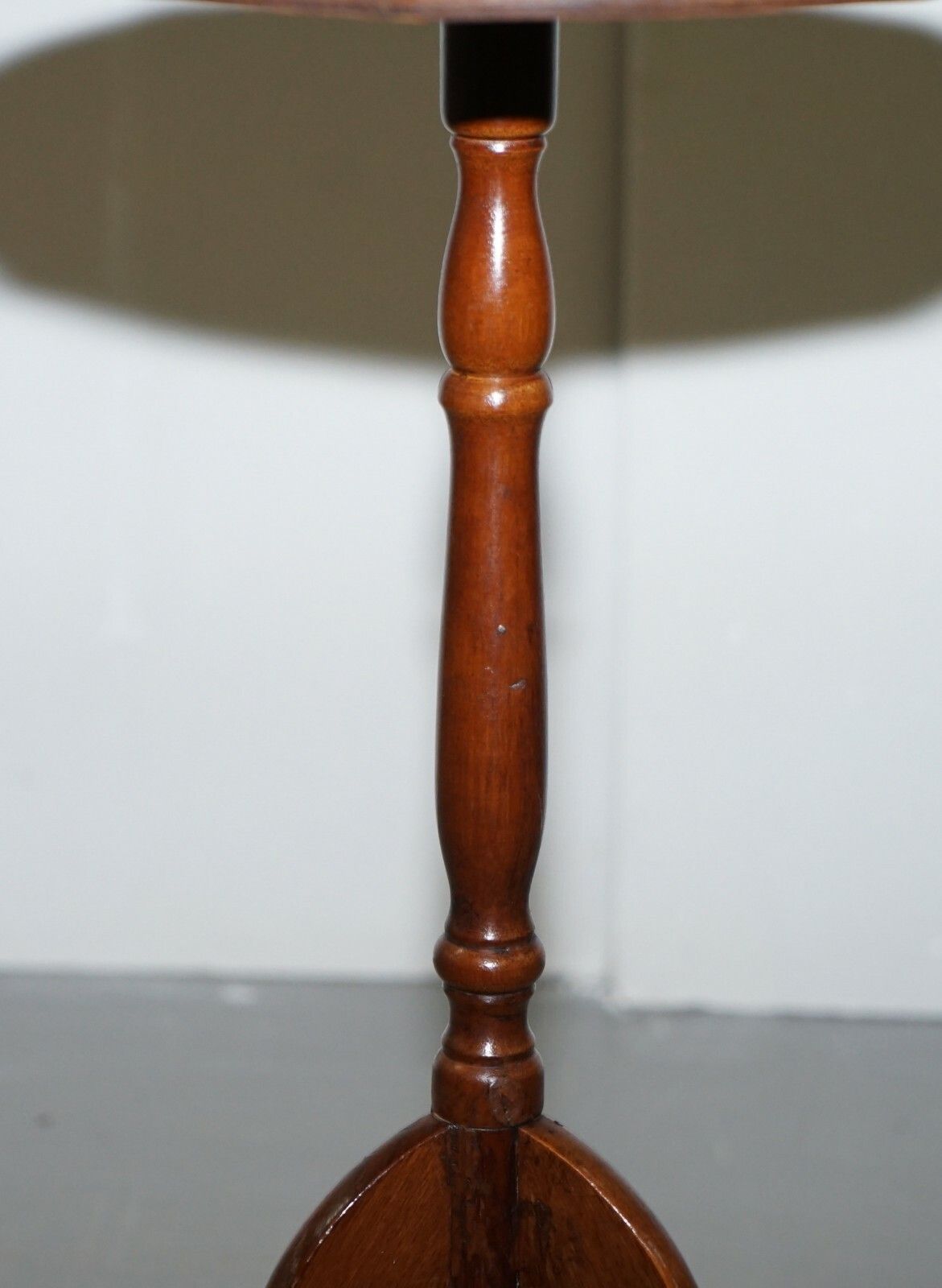 photo for sale Bevan Funell England Green Leather Vintage Mahogany Tripod Lamp Side End Table