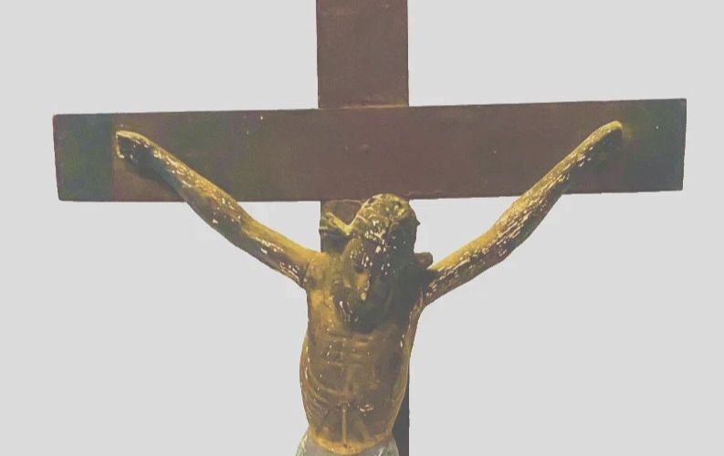 Natural Wood Crucifix Polychrome 18th Century photo 530.4