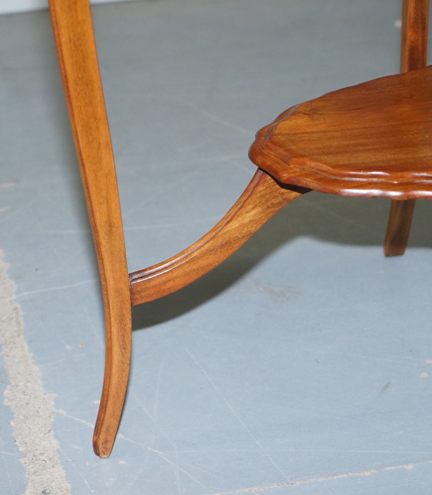 photo furniture Lovely Decorative Satinwood Occasional Centre Table Scalloped Edge Ornate Legs
