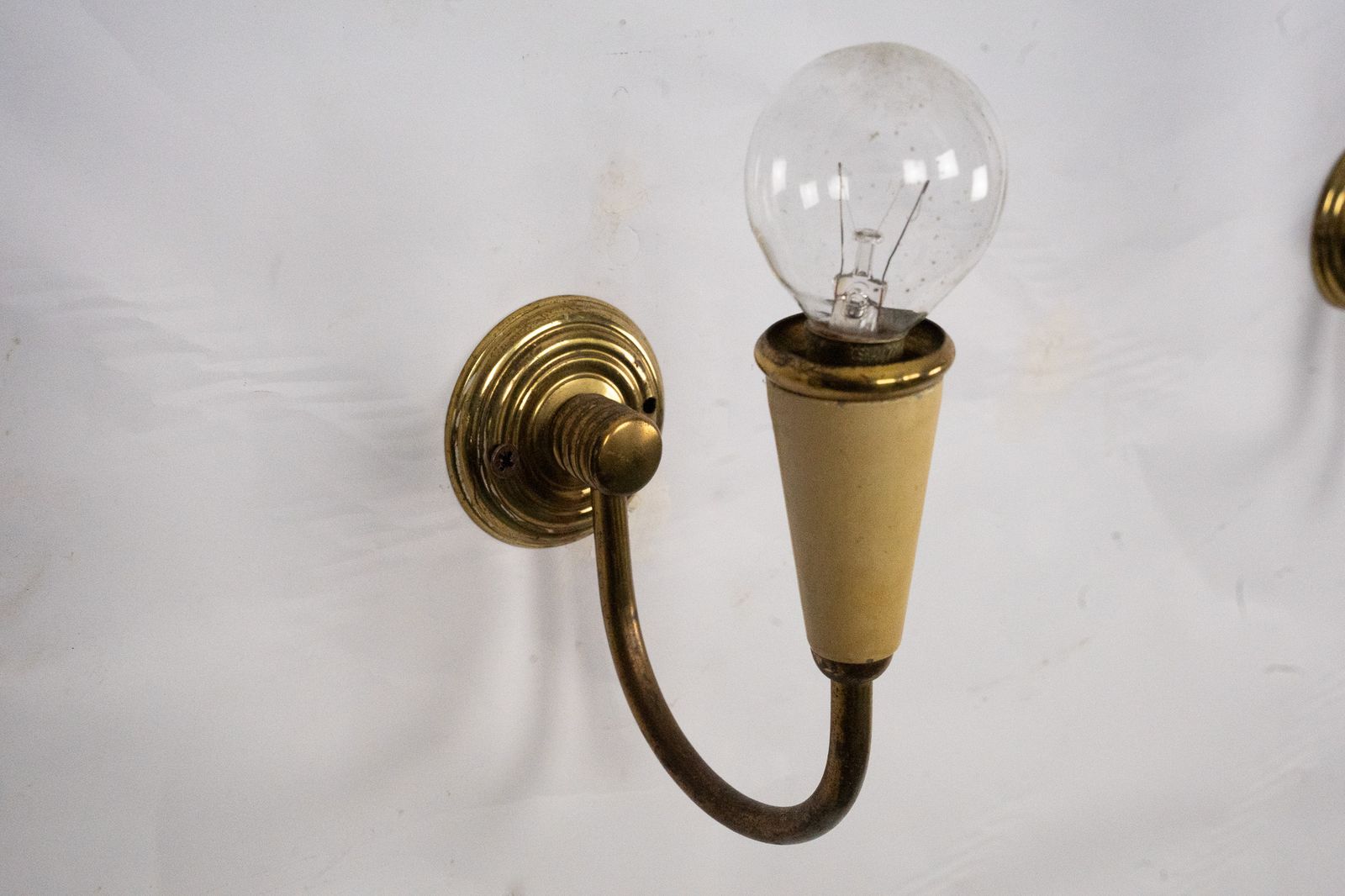 Set Of Four Mid Century Sconces In Lacquer And Brass. Italy 1950s photo 1560.0