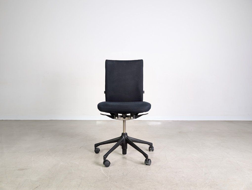 16x Vitra Bureaustoel T Chair Zwart Designstoel Directiestoel photo for sale