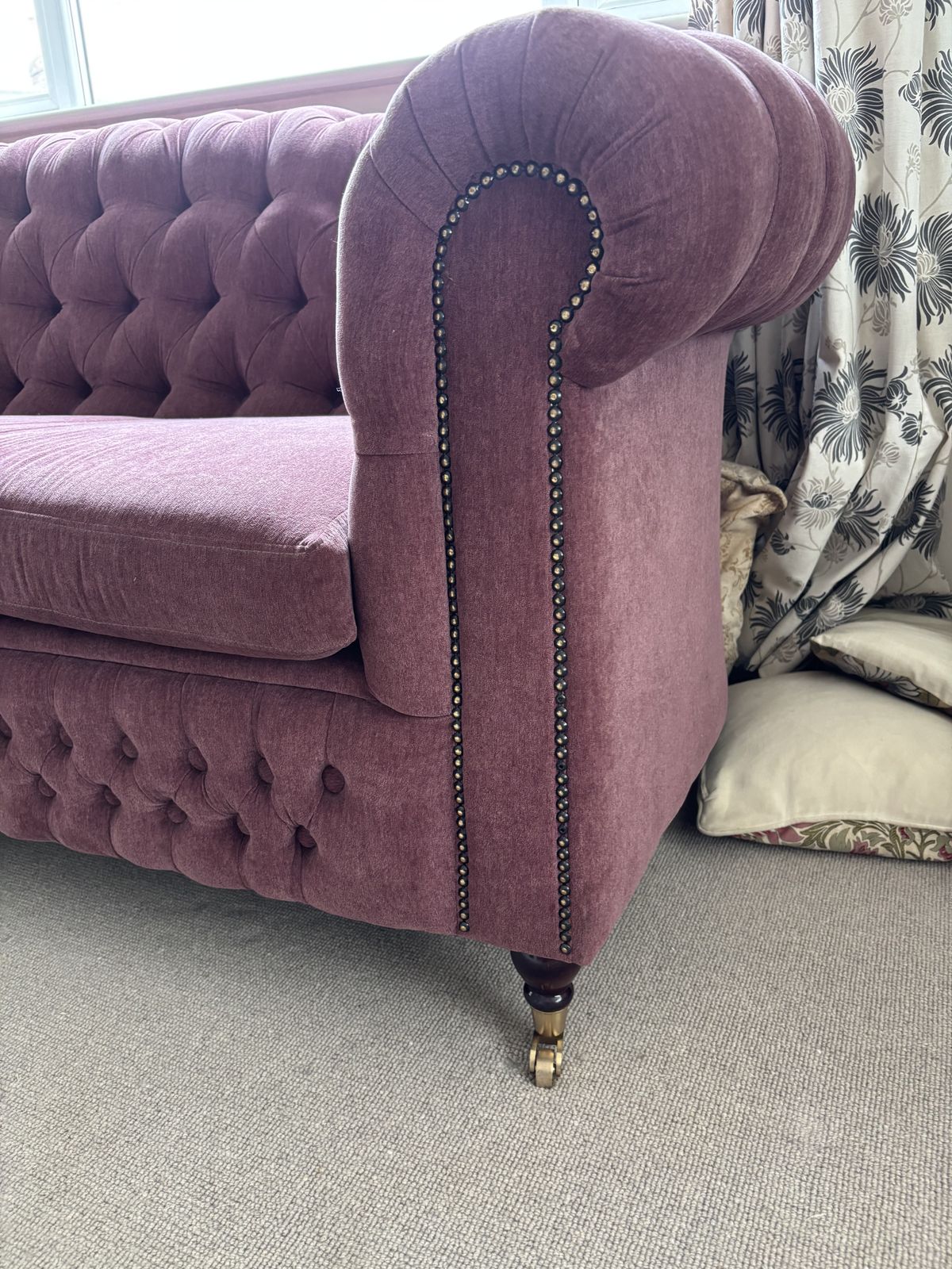 Lilac Chesterfield Sofa photo Furniture