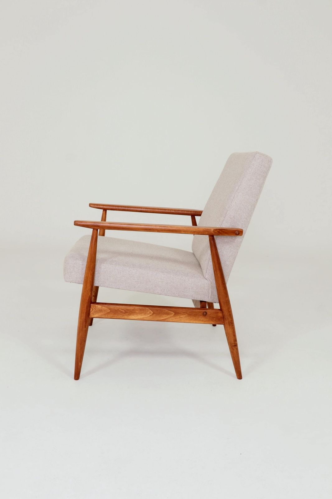Scandinavian Lounge Chair Braid Beige Upholstery Classic Design photo Furniture