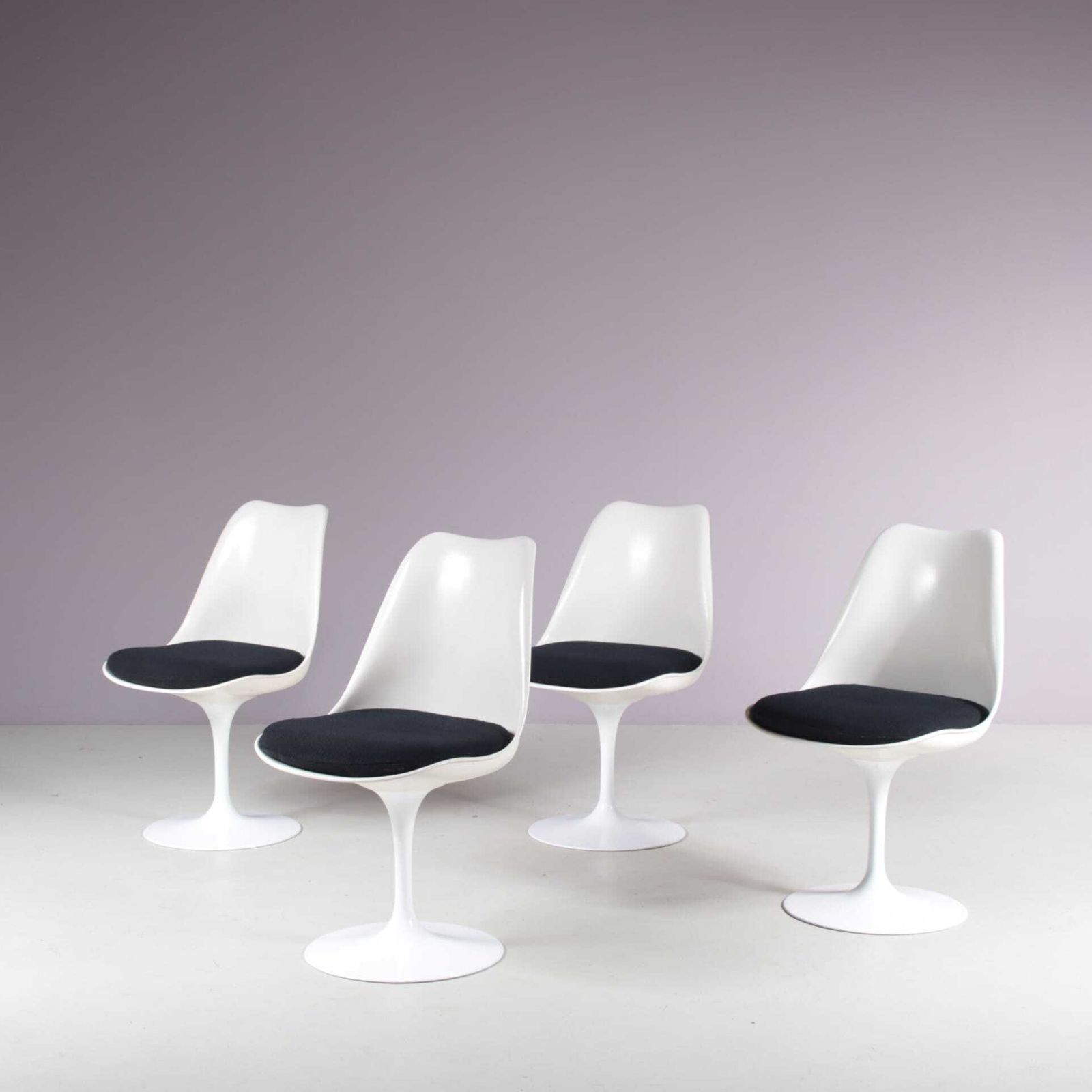 “Tulip” Chairs By Eero Saarinen For Knoll International, 1970s