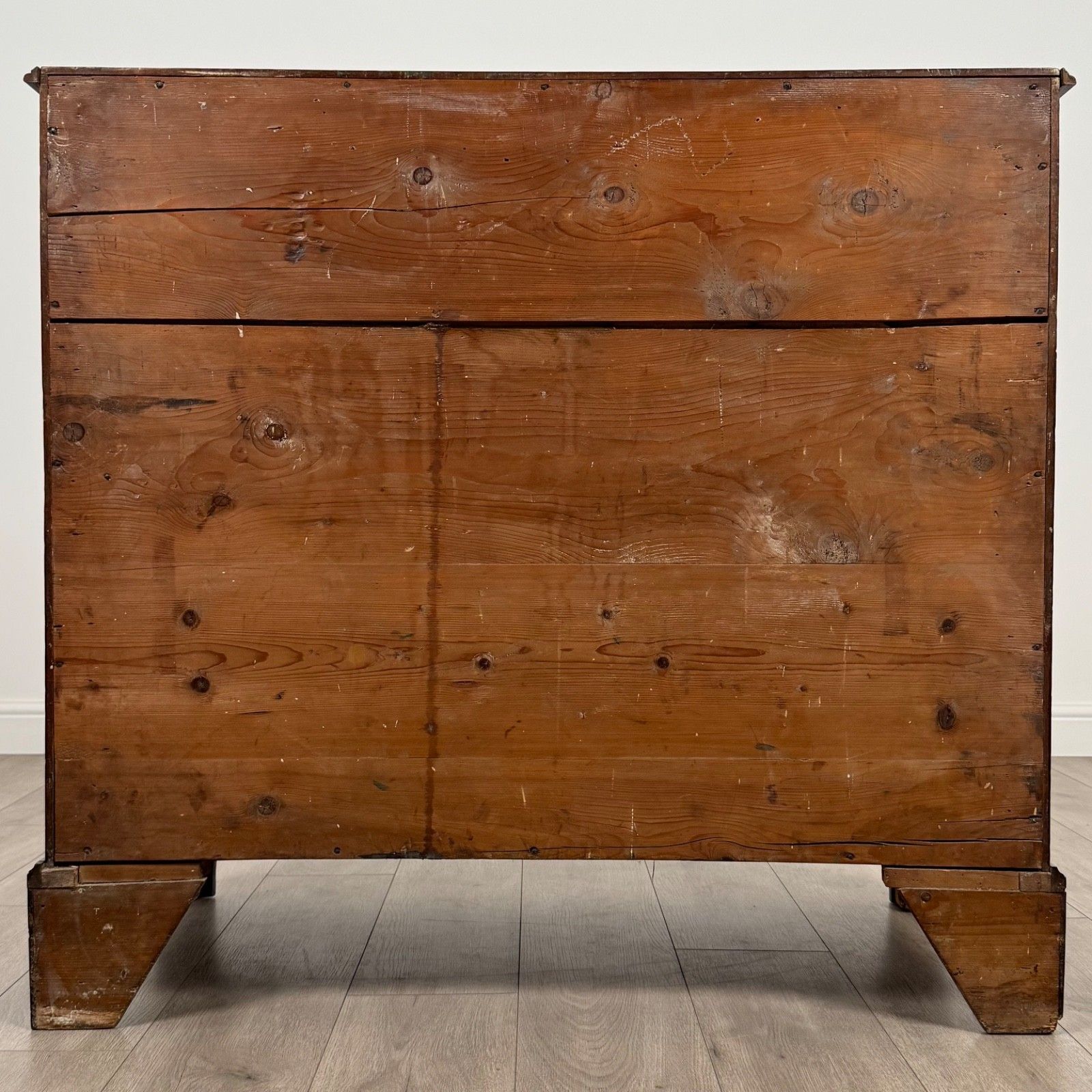 Antique 18th Century Fine Quality Chest Of Drawers In Mahogany photo 685.0