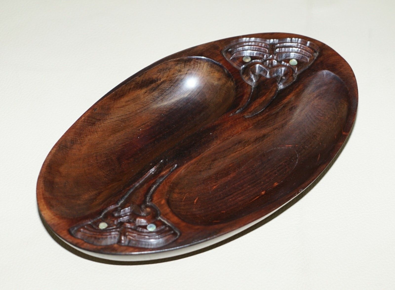 Hand Carved In New Zealand Wood Carved Ltd Mother Of Pearl Eyes Trinket Bowl photo furniture