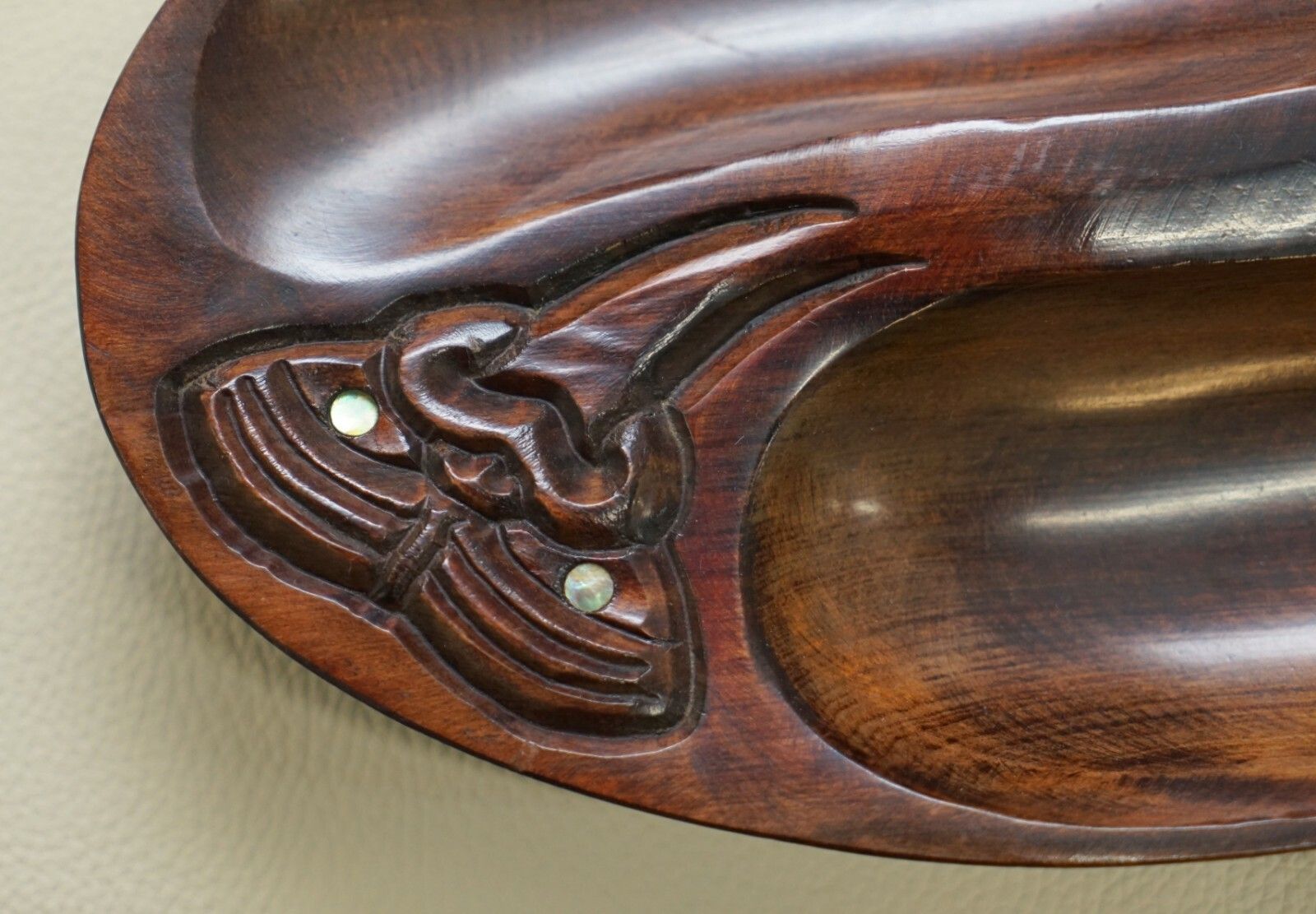 Hand Carved In New Zealand Wood Carved Ltd Mother Of Pearl Eyes Trinket Bowl photo buy