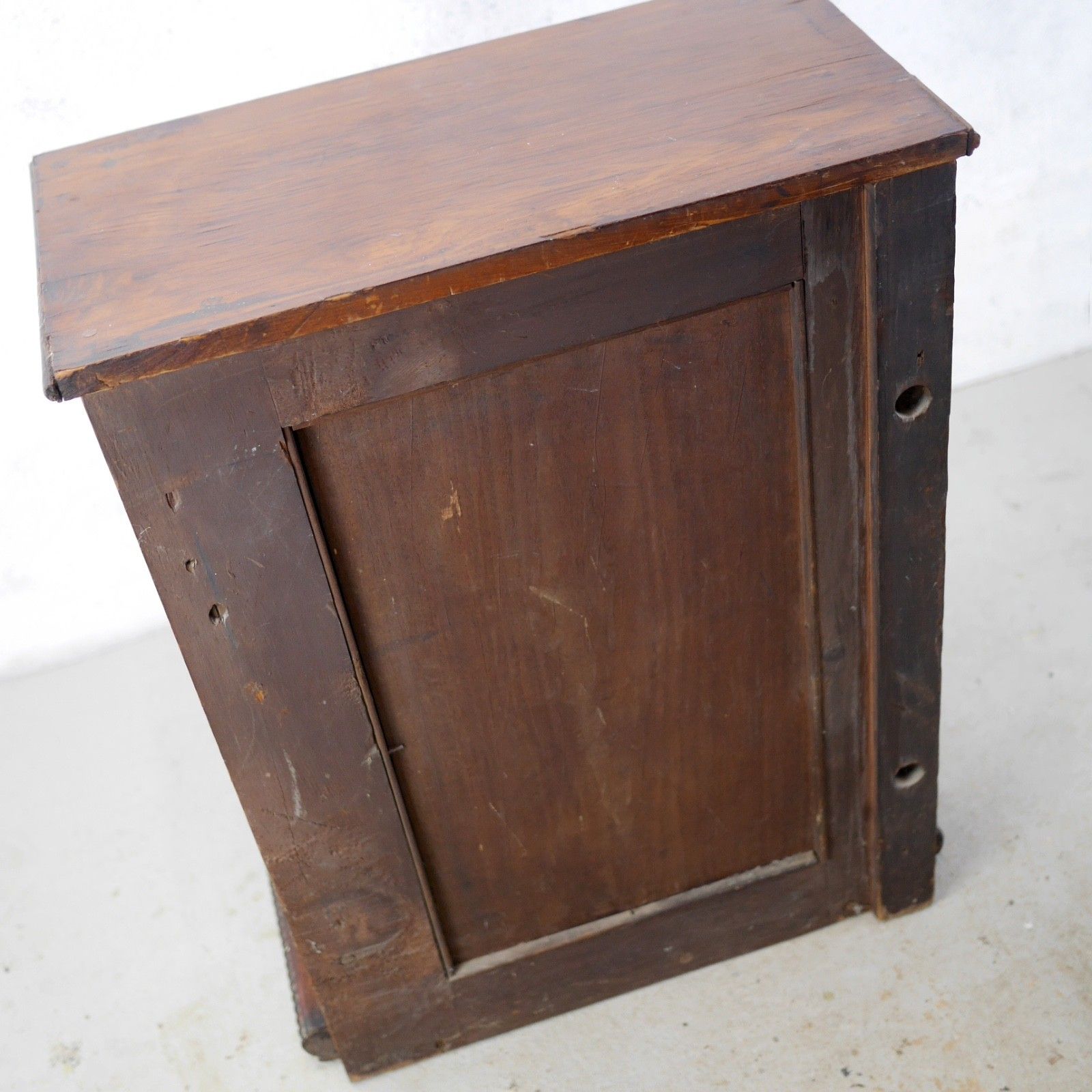 photo furniture Antique Cabinet Cupboard Mahogany Green Man Carved Bathroom #102951