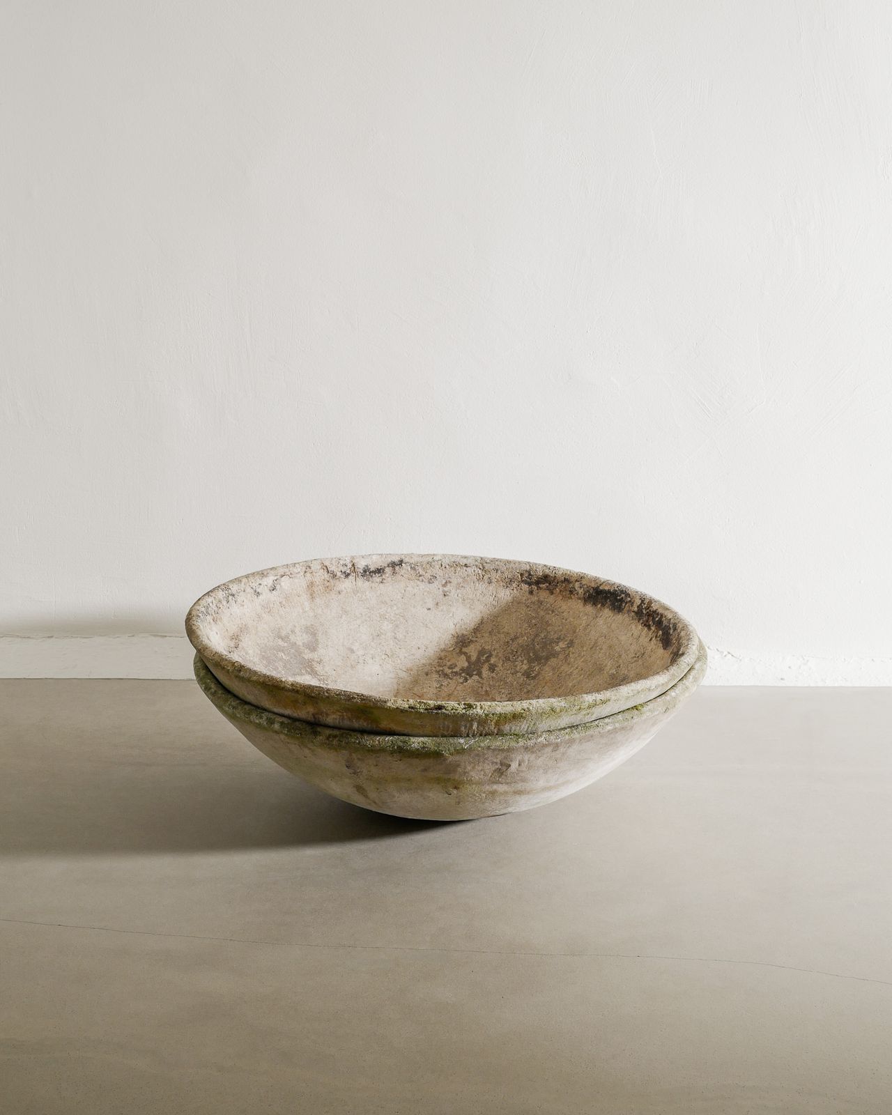 Pair Of Willy Guhl Round Concrete Planter Bowls For Eternite Ag Switzerland 1950s photo vinterior