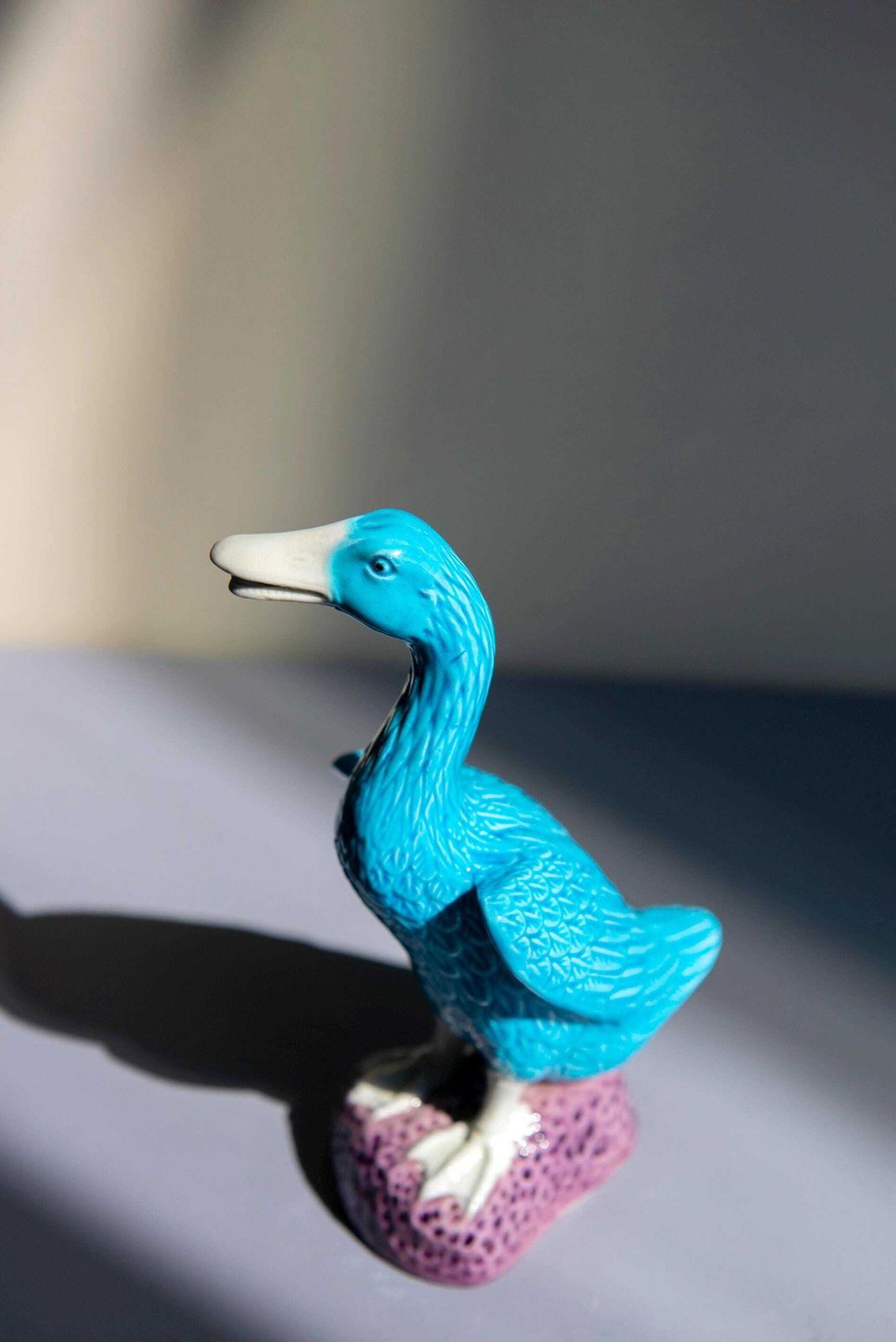 Set Van 2 Porseleinen Blauwe Eendenbeeldjes, Chinees Aardewerk Figurenpaar, Decoratieve Kleine Beeldjes, Oosterse Decoratie, Keramische Turquoise Vogels photo buy