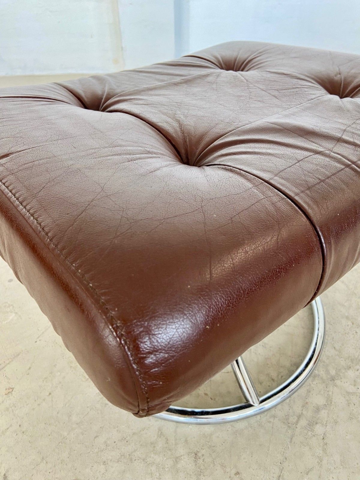 Vintage Scandinavian  Ekornes Leather Footstool  Ottoman  Brown Leather. photo 395.0