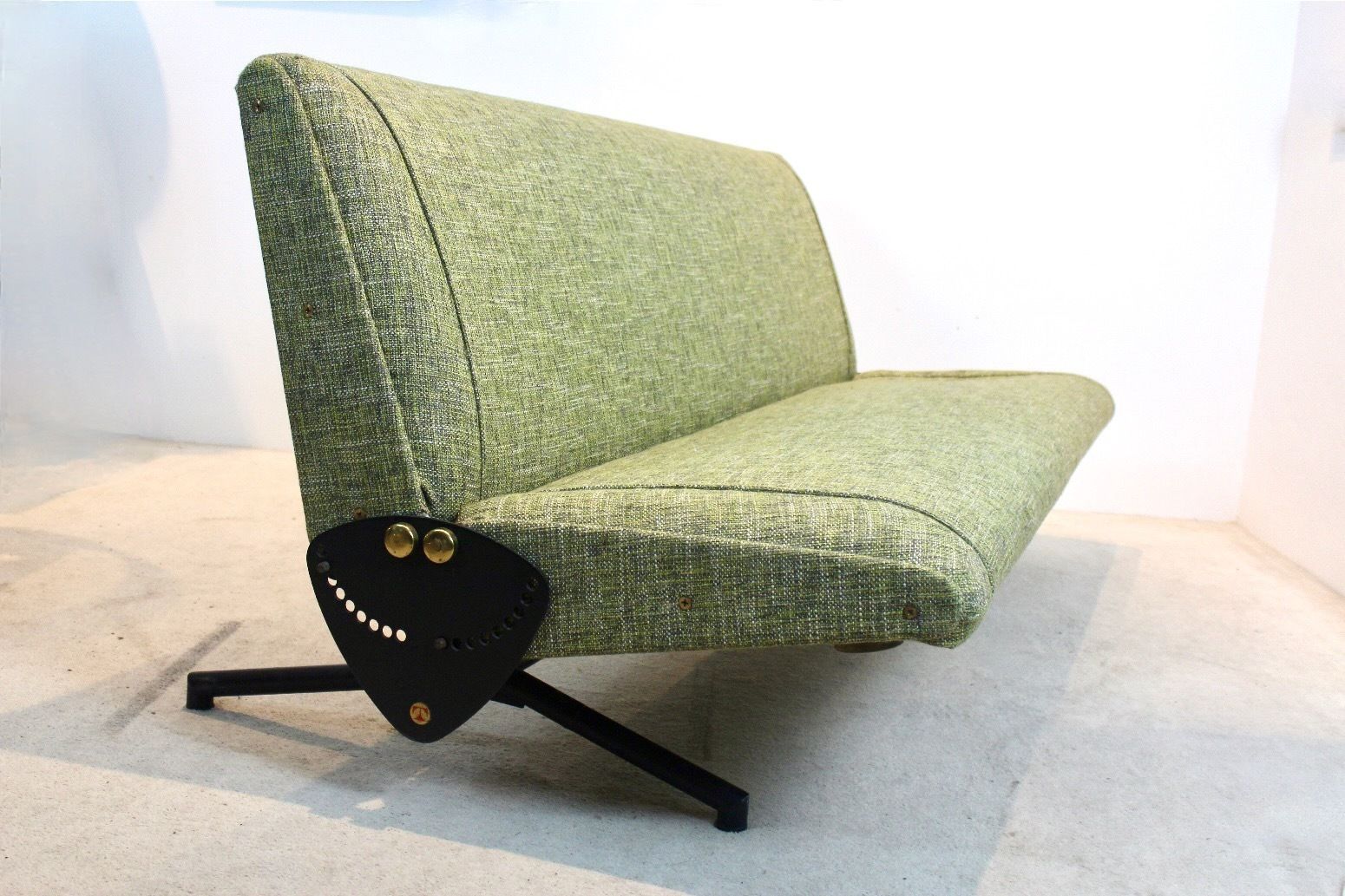 photo for sale Osvaldo Borsani For Tecno — D70 Sofa Daybed, Italy, 1954