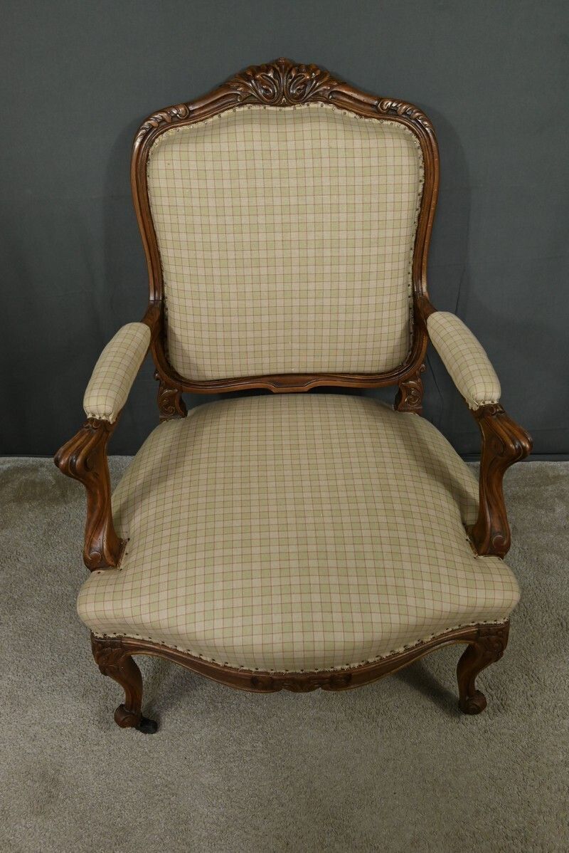 Louis XV Style Beechwood Armchair – Mid 19th Century photo Furniture
