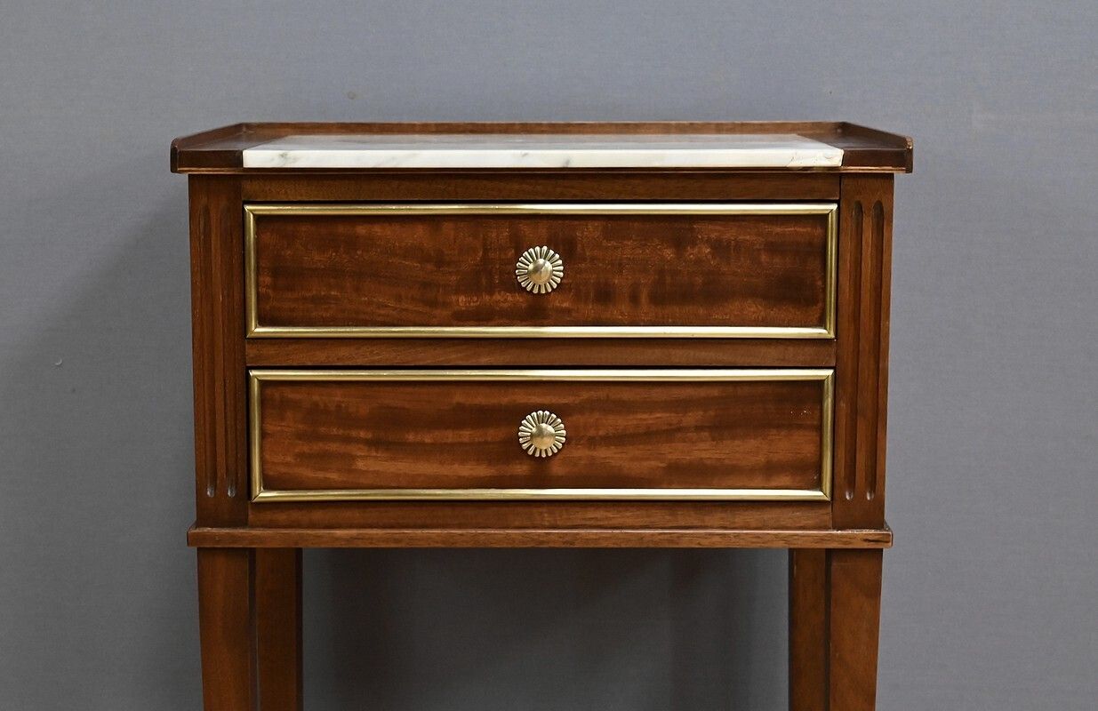 Small Mahogany Coffee Table, Louis XVI Style – Mid 20th Century photo vinterior