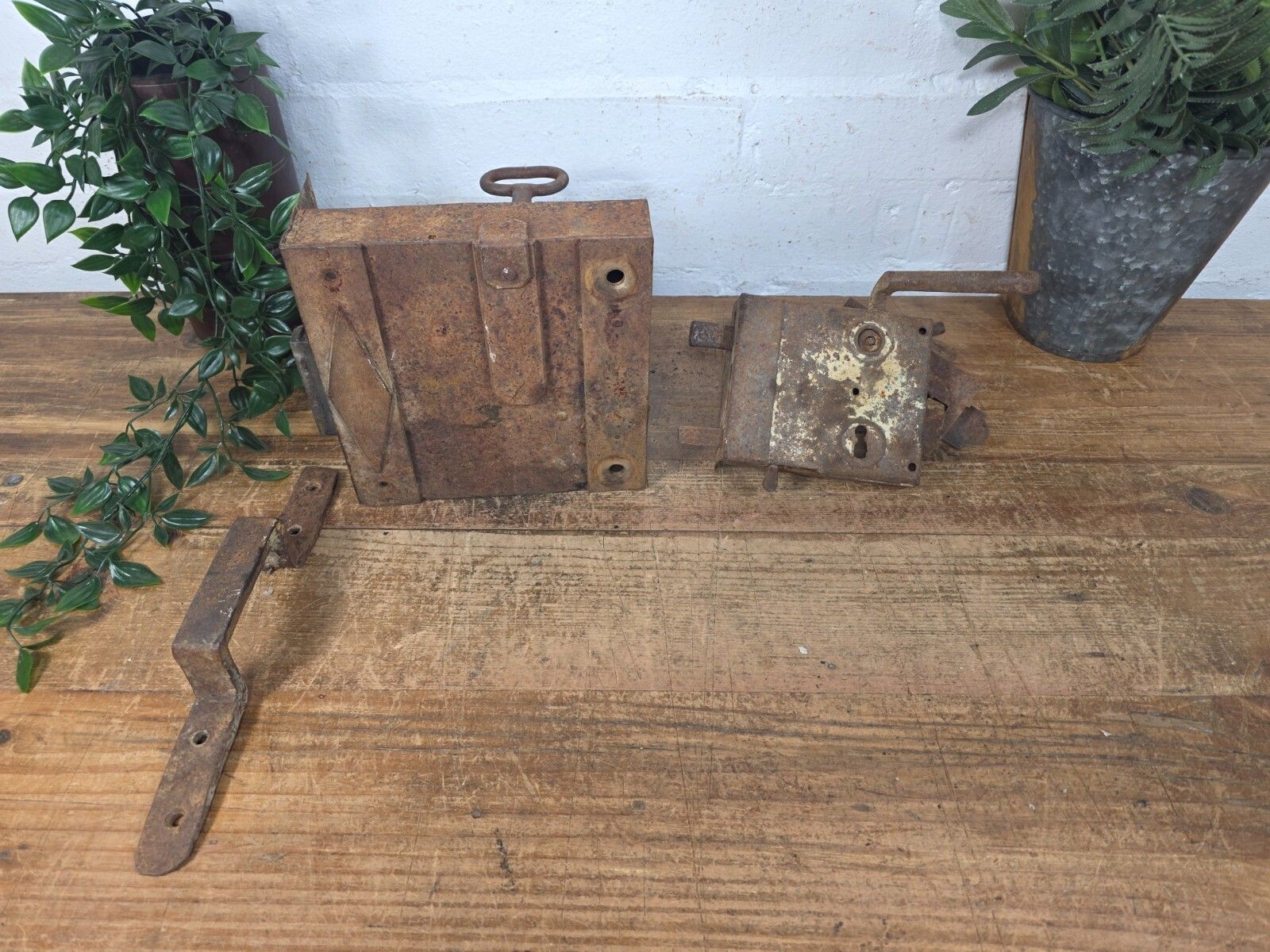 Antique 17th 18th Century Blacksmith Made Door Lock With Key And Handle