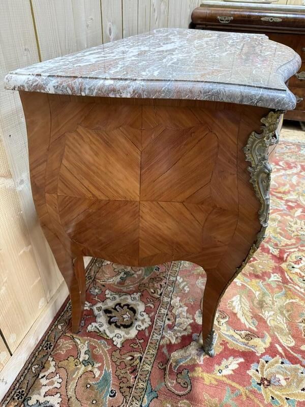 photo for sale Commode Sauteuse De Style Louis XV En Marqueterie