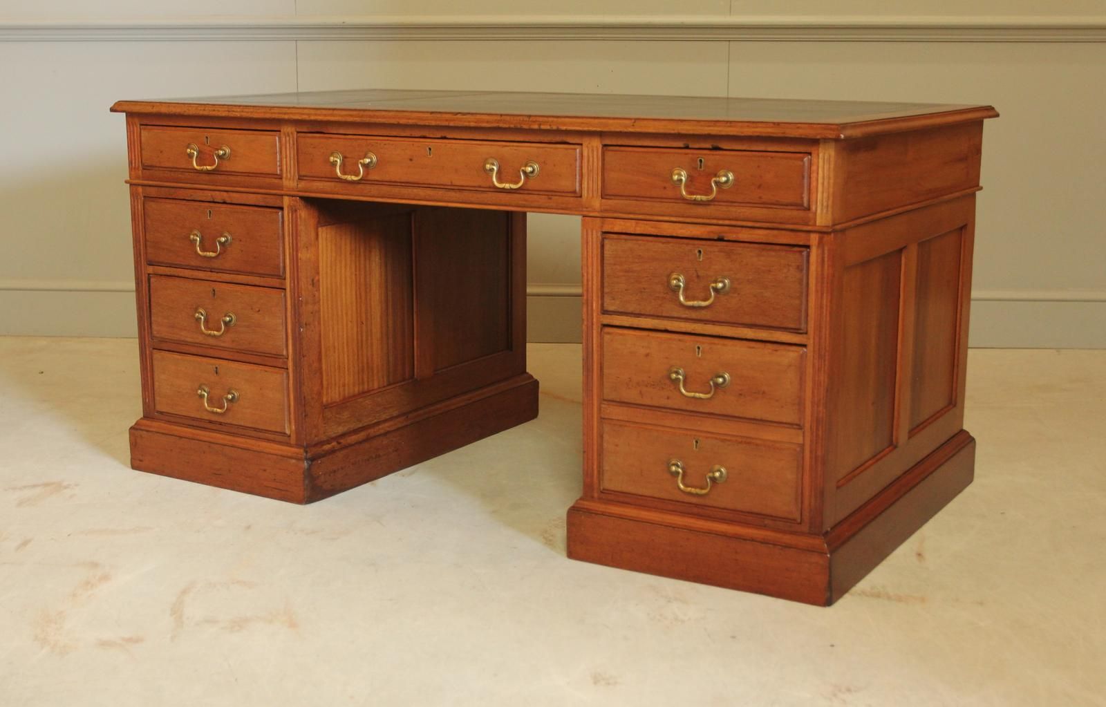 A Large Early 20th Century Mahogany Writing Desk photo Furniture