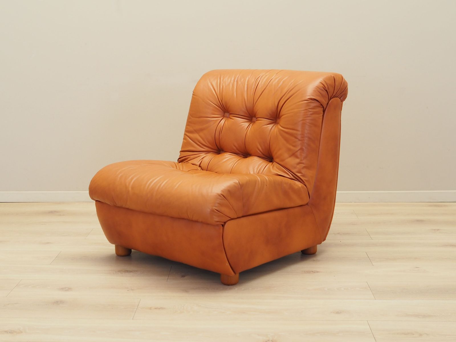 Rode Fauteuil, Italiaans Design, Jaren 1970, Productie: Italië photo furniture