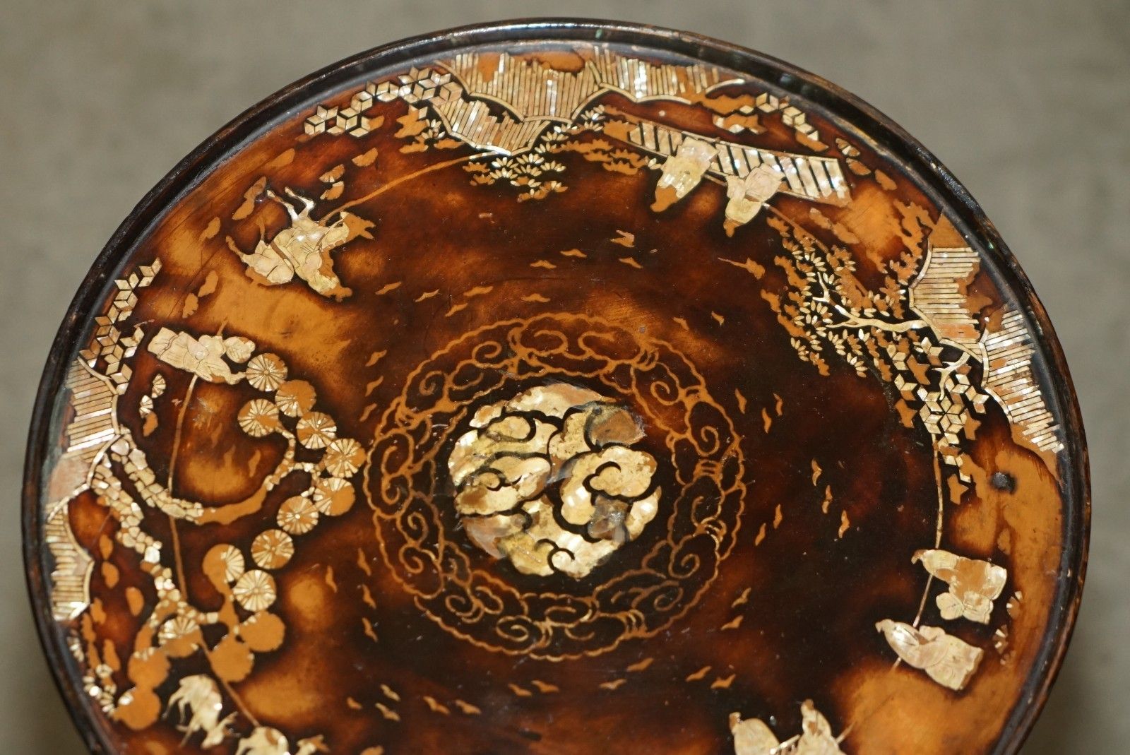 photo vinterior Pair Of Antique Chinese Chinoiserie Circa 1880 Mother Of Pearl Side End Tables