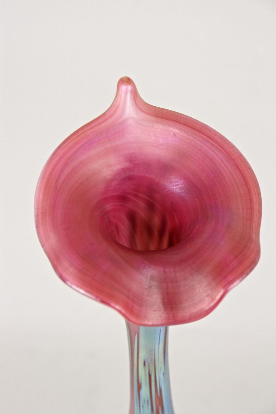 photo vinterior Art Nouveau Loetz Papillon Vase "Jack In The Pulpit"   Iridescent, Cz Ca. 1915