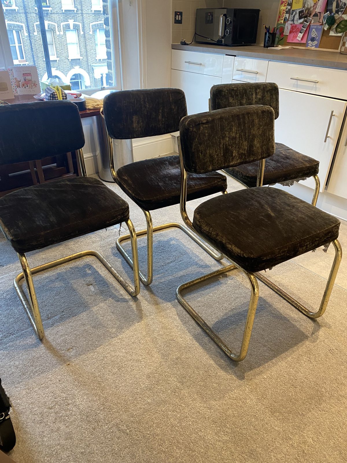 Set Of 4 Dining Chairs In Green Velvet photo for sale