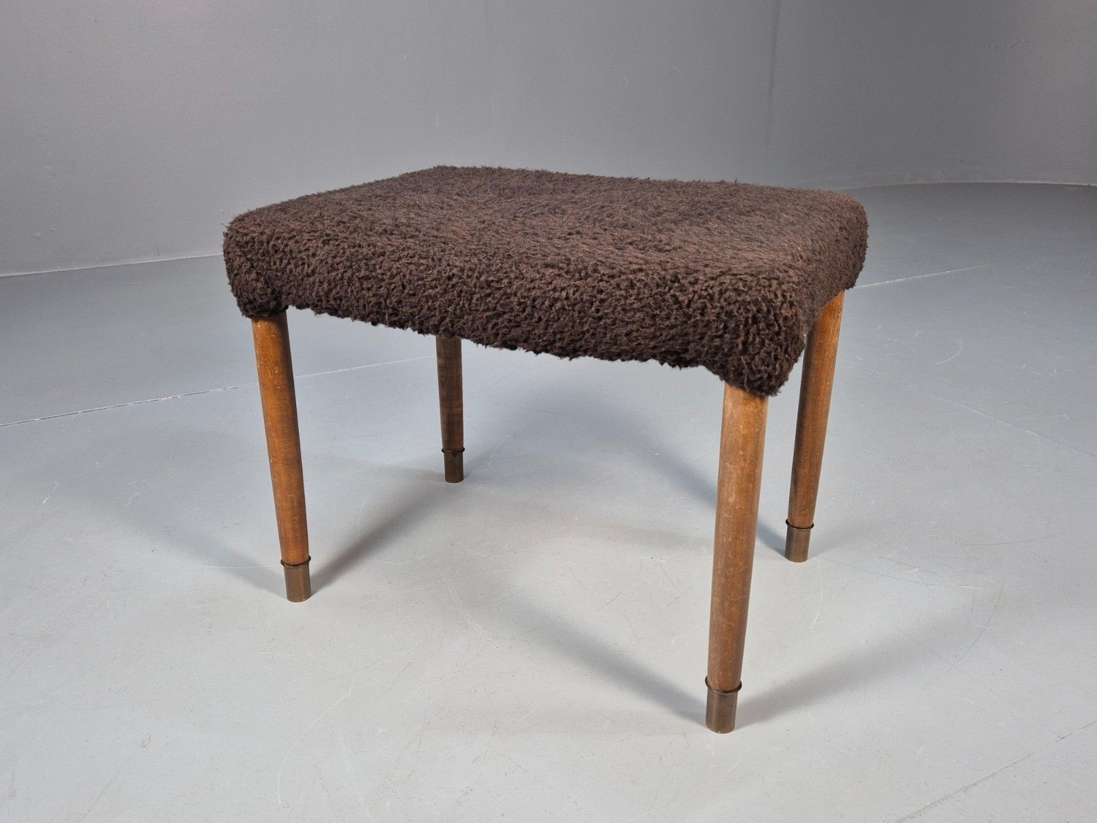 Vintage Danish Footstool, 1950s In Brown Fun Fur Brass Caps Retro Eb10175 Mfoo