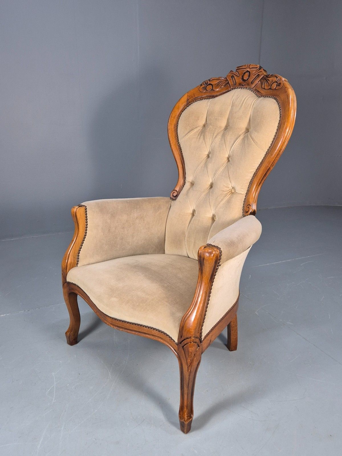 Vintage Rococo Style Balloon Back Lounge Chair 1970s Retro Beige Eb9212 Vcar