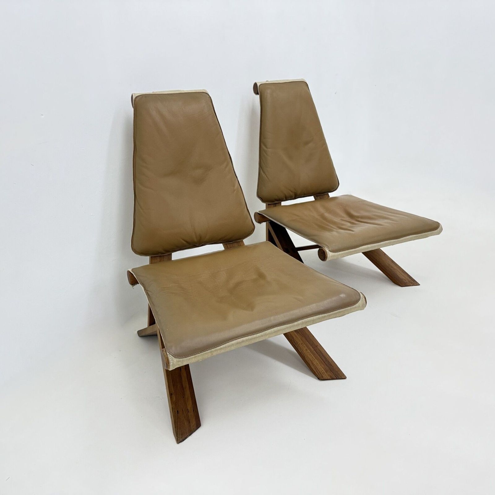 photo furniture S46 “Dromadaire” Lounge Chair By Pierre Chapo , 1970s