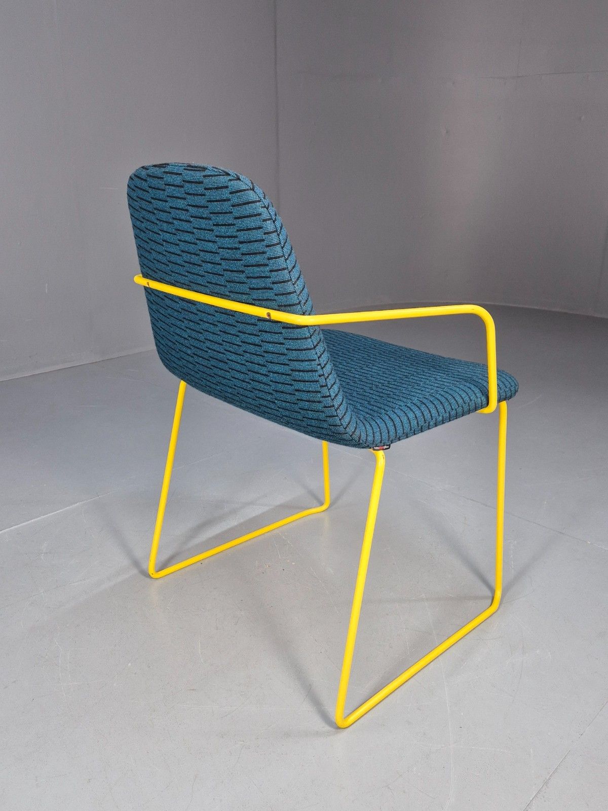 photo furniture Modern Yellow Metal Framed Chair By Hitch Mylius Cebl Collection Eb10305 Mnor